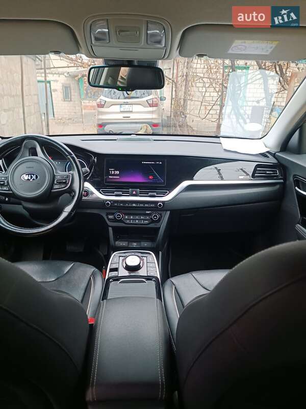 Внедорожник / Кроссовер Kia Niro 2020 в Кривом Роге