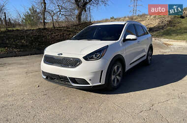 Внедорожник / Кроссовер Kia Niro 2017 в 