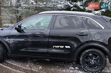 Позашляховик / Кросовер Kia Niro 2017 в Трускавці