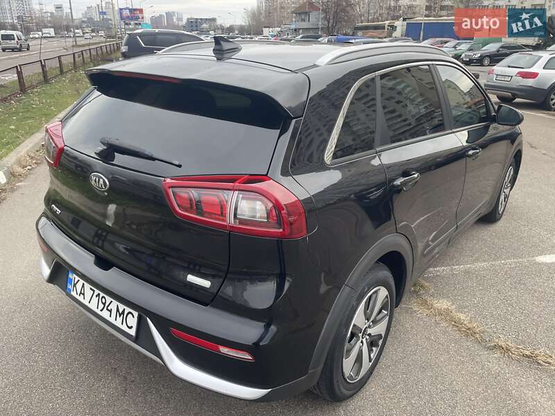 Внедорожник / Кроссовер Kia Niro 2017 в Сквире