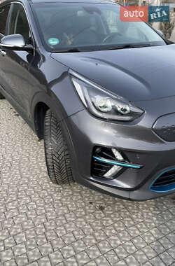 Позашляховик / Кросовер Kia Niro 2018 в Полтаві