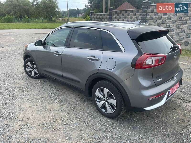 Внедорожник / Кроссовер Kia Niro 2017 в Лубнах фото 3 Внедорожник / Кроссовер Kia Niro 2017 в Лубнах