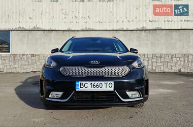 Позашляховик / Кросовер Kia Niro 2017 в 