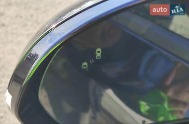 Позашляховик / Кросовер Kia Niro 2017 в 