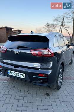 Позашляховик / Кросовер Kia Niro 2019 в 