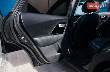 Позашляховик / Кросовер Kia Niro 2022 в 
