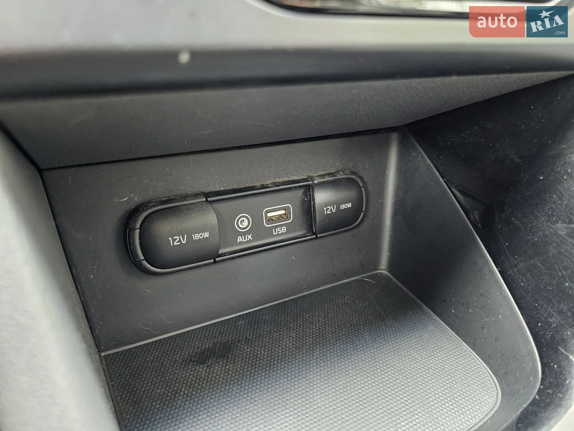 2016 Kia Niro - мініатюра 34