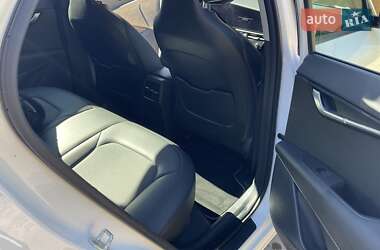 Внедорожник / Кроссовер Kia Niro 2022 в 