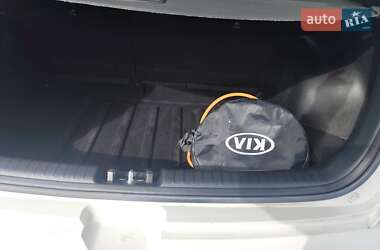 Внедорожник / Кроссовер Kia Niro 2019 в 