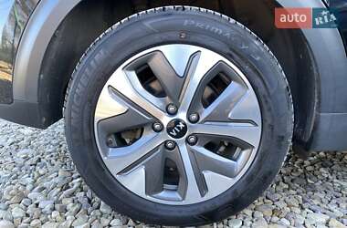 Внедорожник / Кроссовер Kia Niro 2021 в 