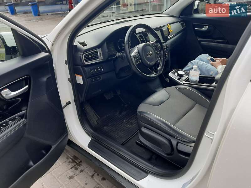 Внедорожник / Кроссовер Kia Niro 2019 в Львове