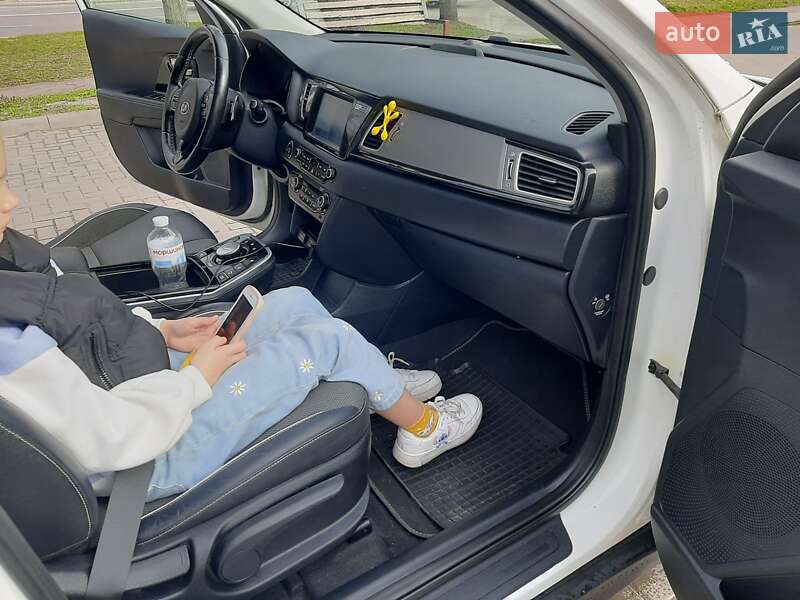 Внедорожник / Кроссовер Kia Niro 2019 в Львове