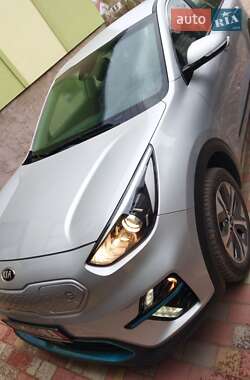 Внедорожник / Кроссовер Kia Niro 2021 в 