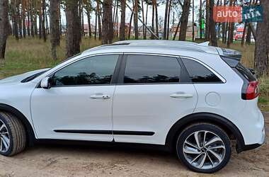 Позашляховик / Кросовер Kia Niro 2017 в 
