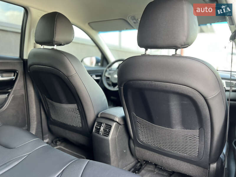 Внедорожник / Кроссовер Kia Niro 2020 в Тернополе