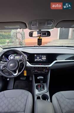 Внедорожник / Кроссовер Kia Niro 2020 в 