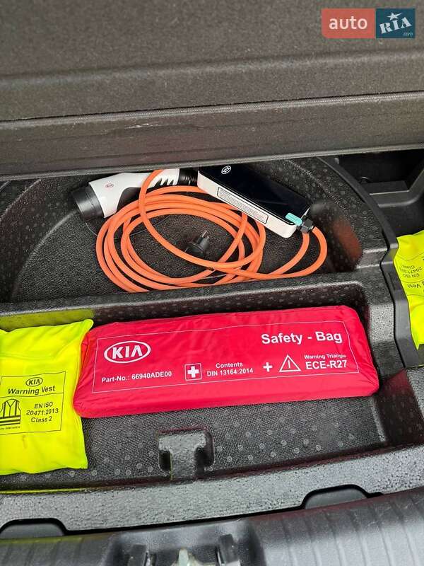 Внедорожник / Кроссовер Kia Niro 2021 в Черкассах фото 15 Внедорожник / Кроссовер Kia Niro 2021 в Черкассах