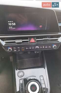 Позашляховик / Кросовер Kia Niro 2023 в Долині