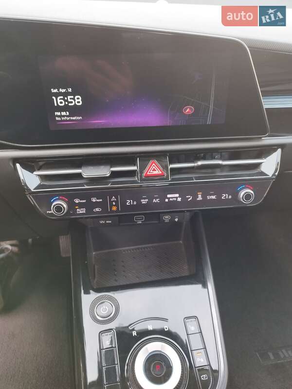 Позашляховик / Кросовер Kia Niro 2023 в Долині