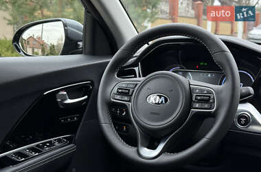 Внедорожник / Кроссовер Kia Niro 2021 в 