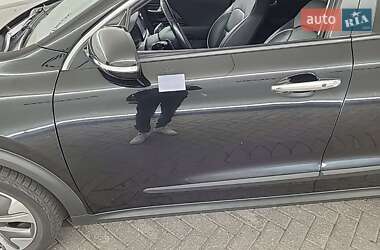 Позашляховик / Кросовер Kia Niro 2020 в 
