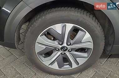 Позашляховик / Кросовер Kia Niro 2020 в 