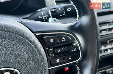 Позашляховик / Кросовер Kia Niro 2019 в 