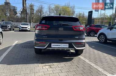 Внедорожник / Кроссовер Kia Niro 2016 в 