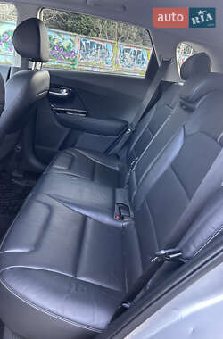 Внедорожник / Кроссовер Kia Niro 2017 в 