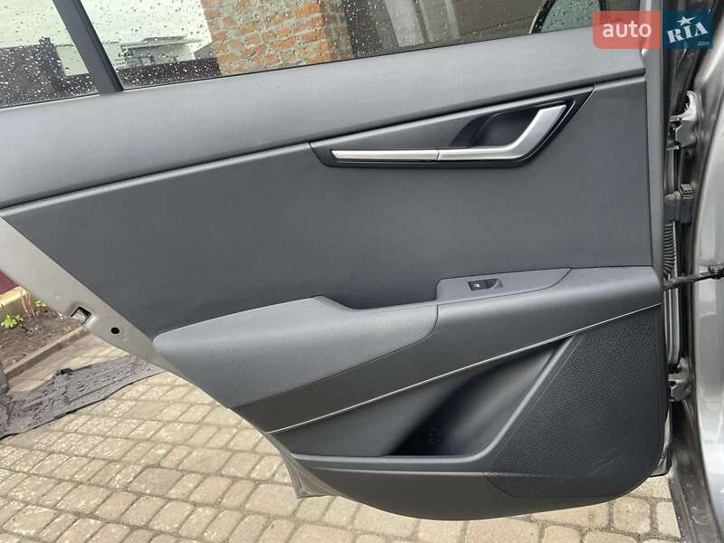 Внедорожник / Кроссовер Kia Niro 2022 в Львове