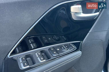 Внедорожник / Кроссовер Kia Niro 2020 в 