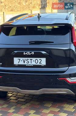 Позашляховик / Кросовер Kia Niro 2023 в 