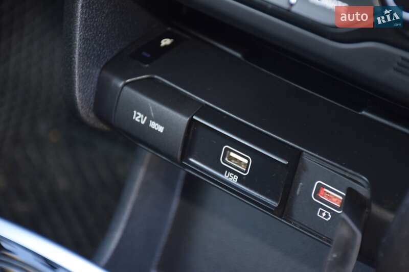 Внедорожник / Кроссовер Kia Niro 2022 в Ровно