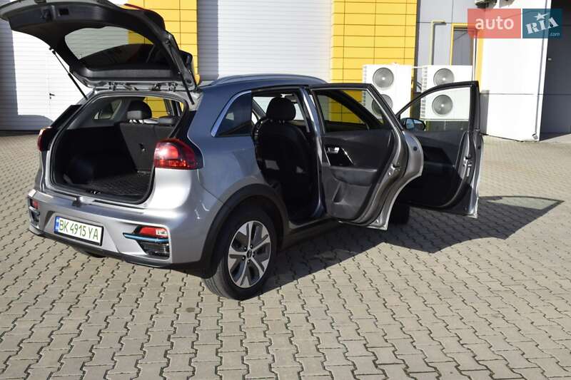 Внедорожник / Кроссовер Kia Niro 2022 в Ровно
