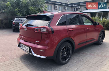 Внедорожник / Кроссовер Kia Niro 2017 в 