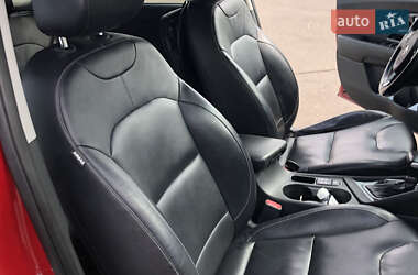 Внедорожник / Кроссовер Kia Niro 2017 в 