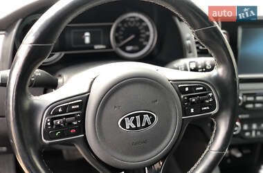 Внедорожник / Кроссовер Kia Niro 2017 в 