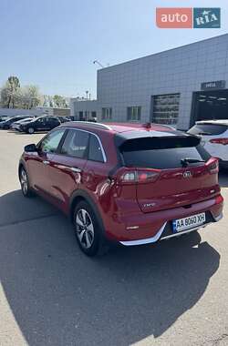 Внедорожник / Кроссовер Kia Niro 2017 в 