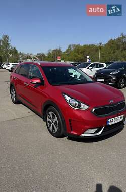 Внедорожник / Кроссовер Kia Niro 2017 в 