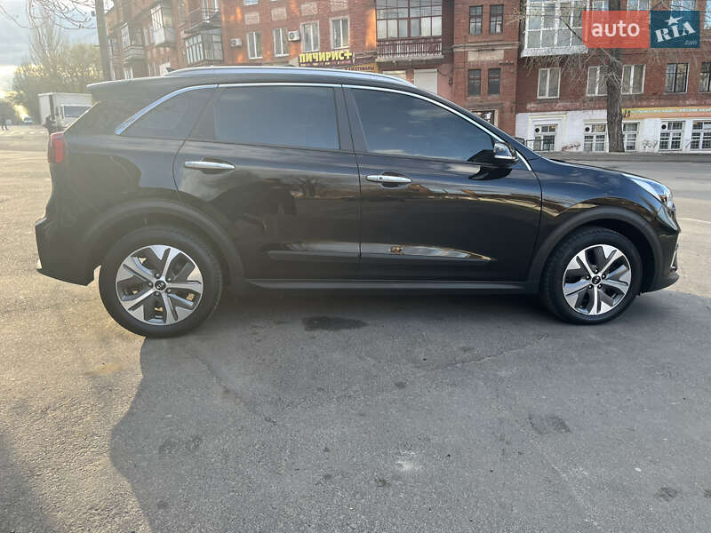 Внедорожник / Кроссовер Kia Niro 2020 в Первомайске