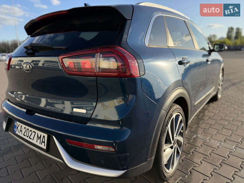 Внедорожник / Кроссовер Kia Niro 2017 в Киеве
