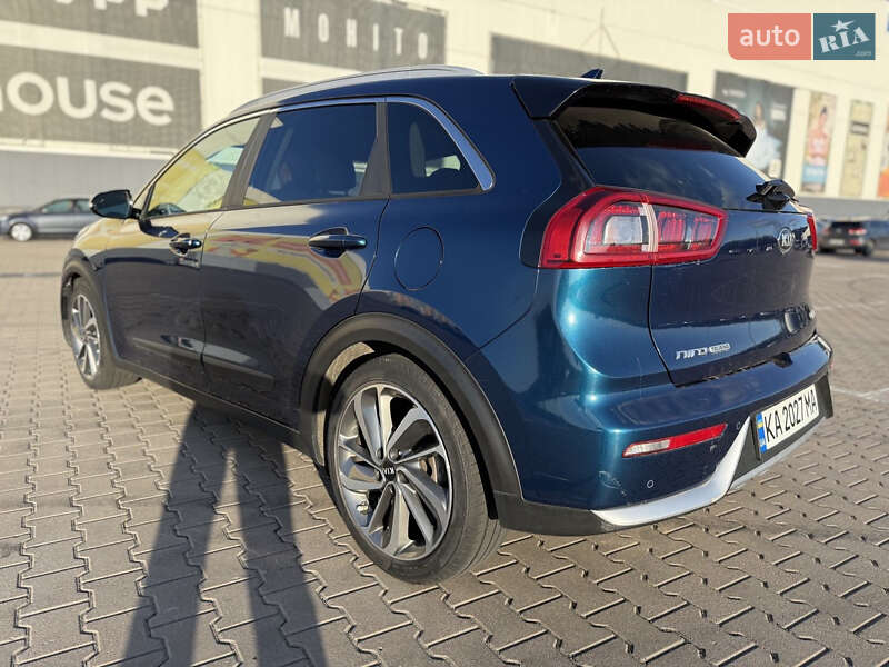 Внедорожник / Кроссовер Kia Niro 2017 в Киеве