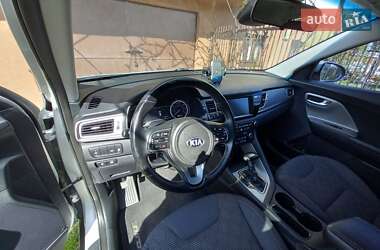 Внедорожник / Кроссовер Kia Niro 2017 в 