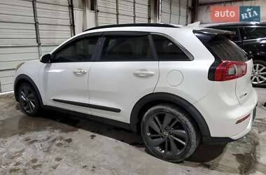Внедорожник / Кроссовер Kia Niro 2017 в 