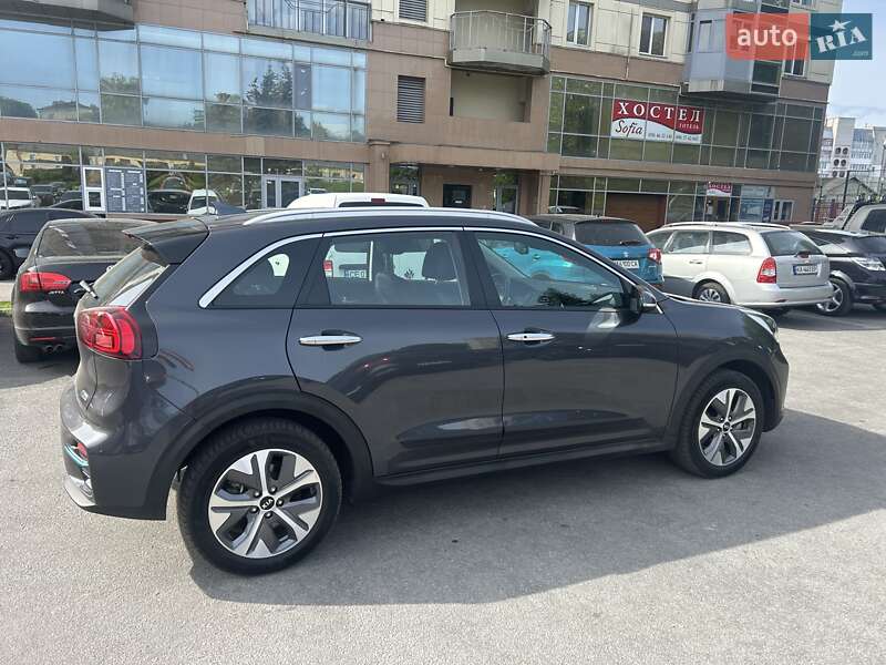 Внедорожник / Кроссовер Kia Niro 2020 в Житомире