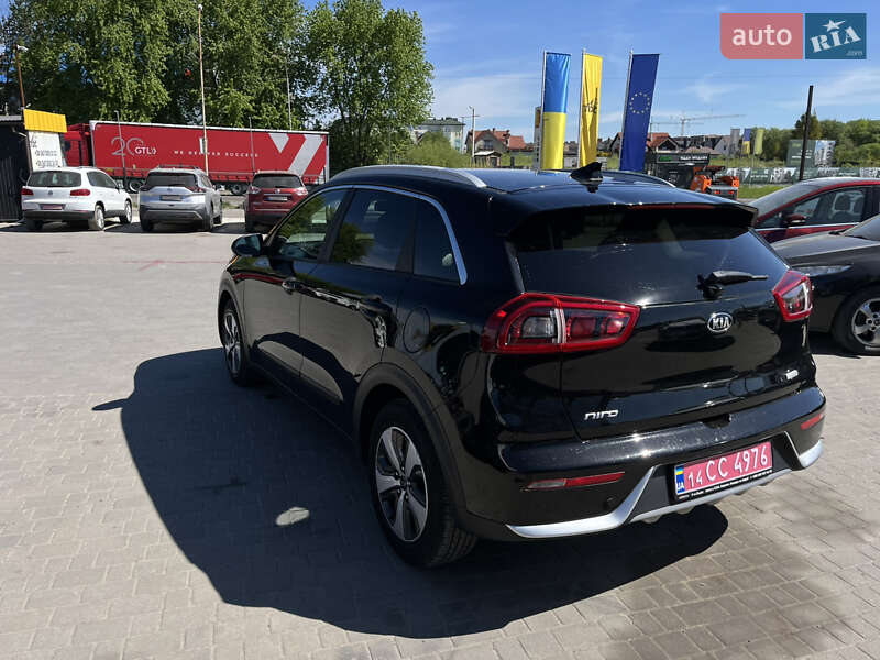 Внедорожник / Кроссовер Kia Niro 2016 в Львове