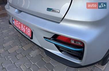 Позашляховик / Кросовер Kia Niro 2020 в 