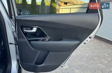 Позашляховик / Кросовер Kia Niro 2020 в 
