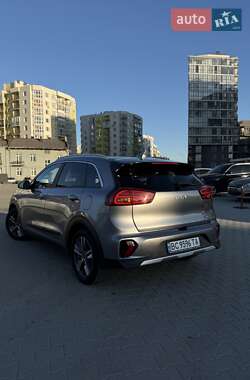 Внедорожник / Кроссовер Kia Niro 2022 в 
