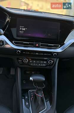 Внедорожник / Кроссовер Kia Niro 2022 в 
